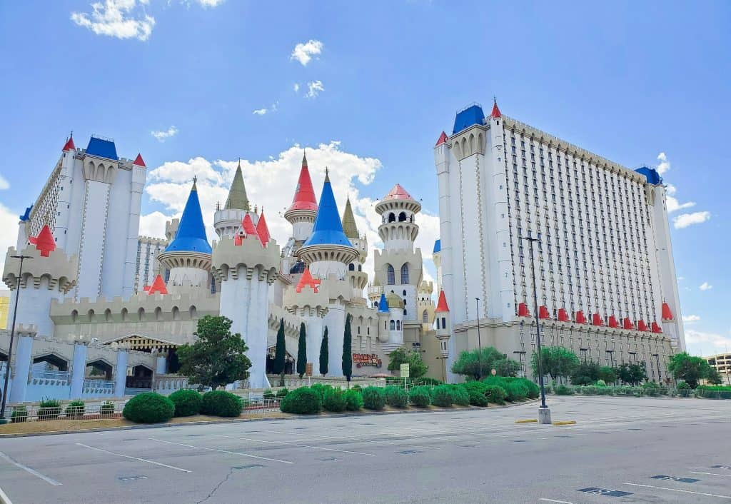Looking to experience the ultimate Las Vegas Bucket List? Discover an array of unforgettable things to do in Las Vegas.